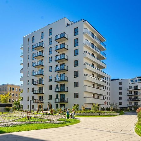 Lotnisko Chopina Modern Studio Варшава Экстерьер фото